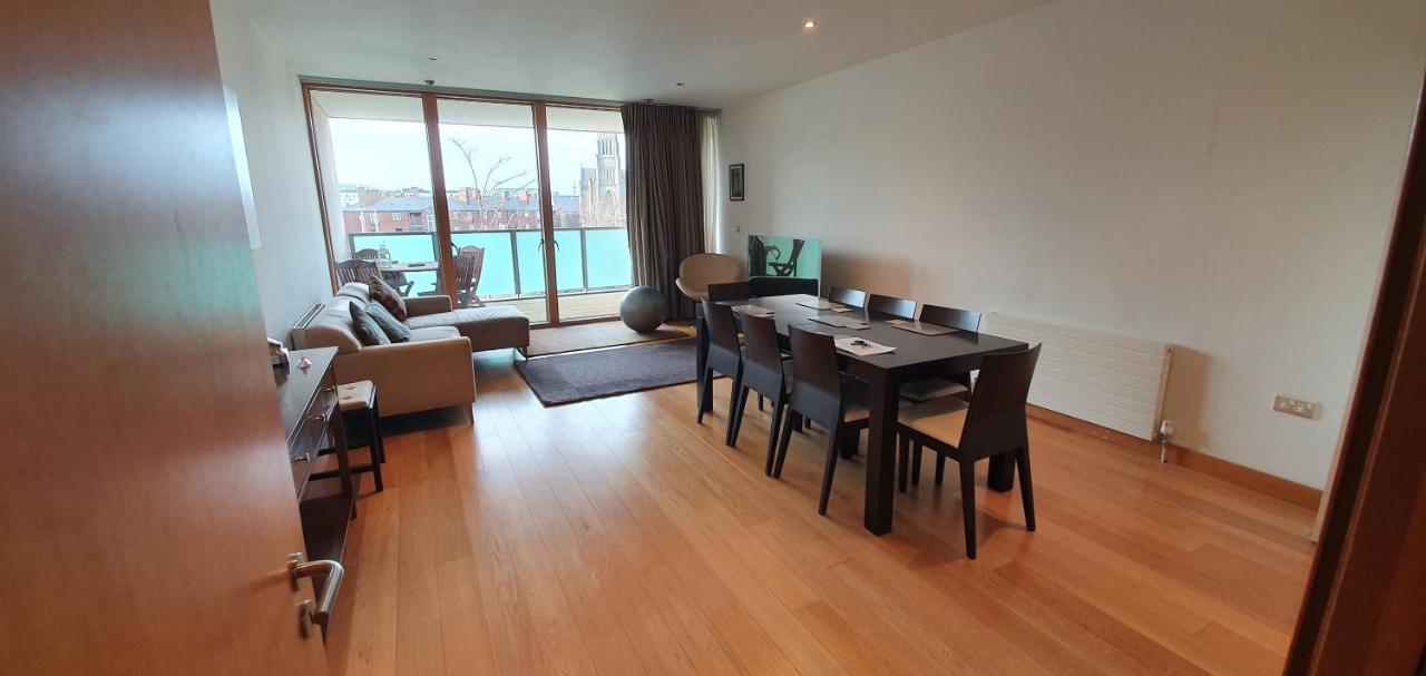 Liffey Suites Дъблин Екстериор снимка
